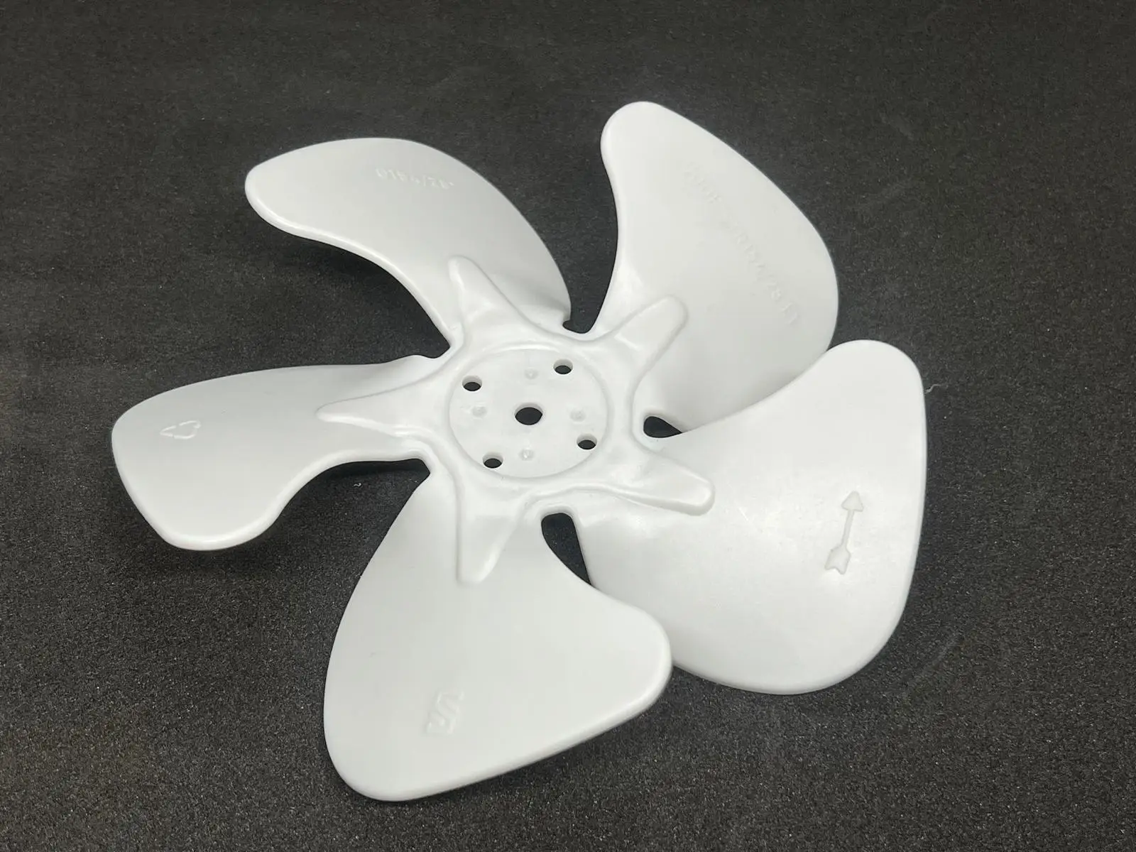 PLASTİK PERVANE 15cm